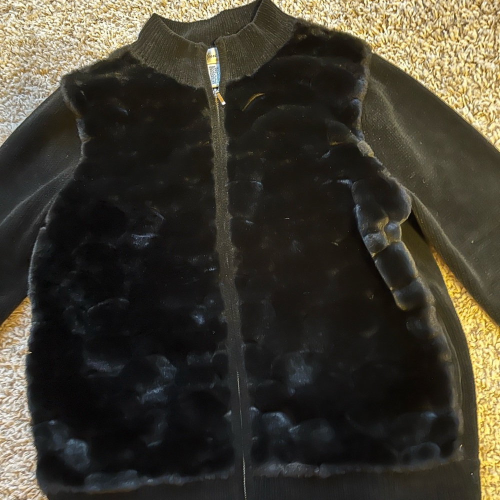 Gorgeous faux fur zip front cardigan
